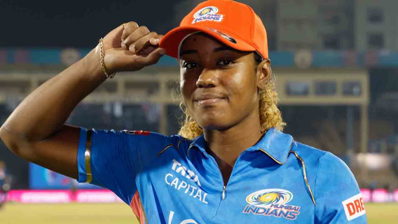 ﻿హీలీ మాథ్యూస్‌ వీరబాదుడు.. డబ్ల్యూపీఎల్‌లో బెంగళూరుపై ముంబై ఇండియన్స్‌ ఘనవిజయం